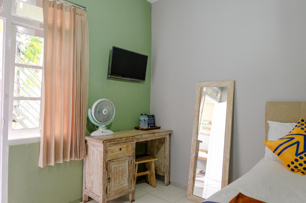 SPOT ON 1712 Griya Shanta Residence Malang Exterior foto